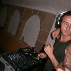 dj-vandeer